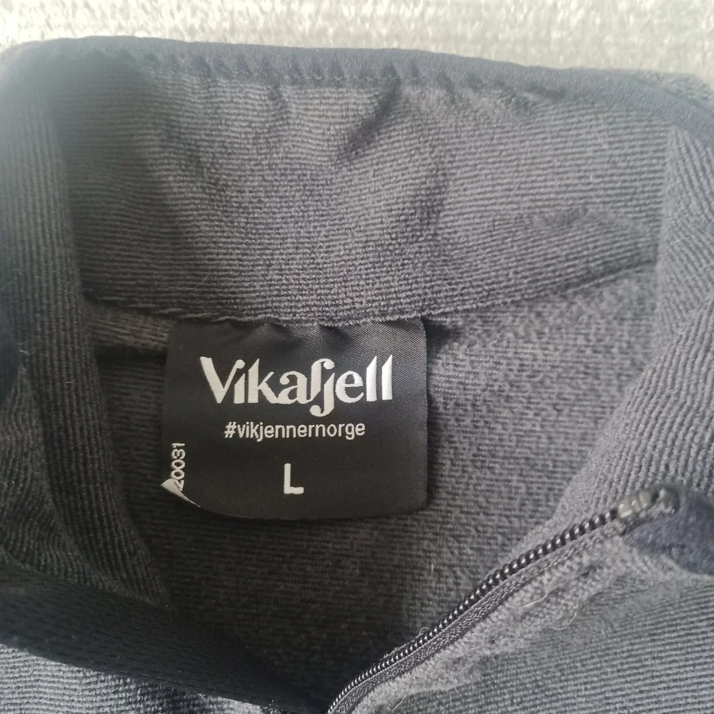 Vikafjell Sweater Mens Large Gray 1/4 Zip Pullover Jumper Outdoor Fleece Hiking
